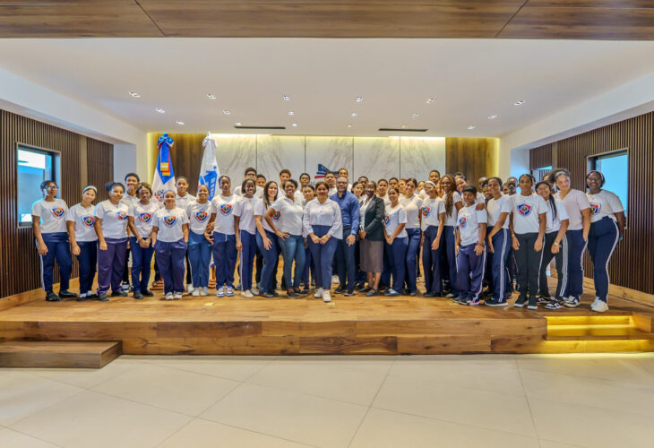 La visita fue coordinada por la unidad de Juventud de la LMD, a cargo de Francini López, quien destacó que esta interacción tiene el propósito de acercar a los estudiantes a la realidad de los gobiernos locales y su vínculo con las comunidades en los territorios.