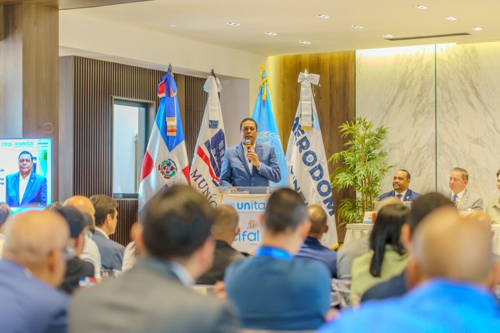 Víctor D´Aza, presidente de la Liga Municipal Dominicana