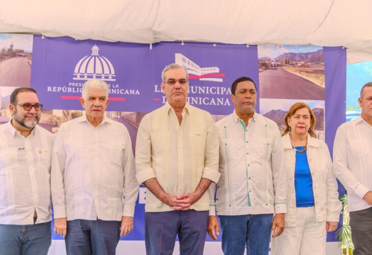 residente Abinader inaugura proyectos de asfaltado ejecutados por la Liga Municipal Dominicana (LMD) en Constanza